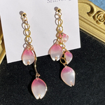 【早割り1000円引き】ゆれるはなびら🌸アシンメトリー ピアス イヤリング