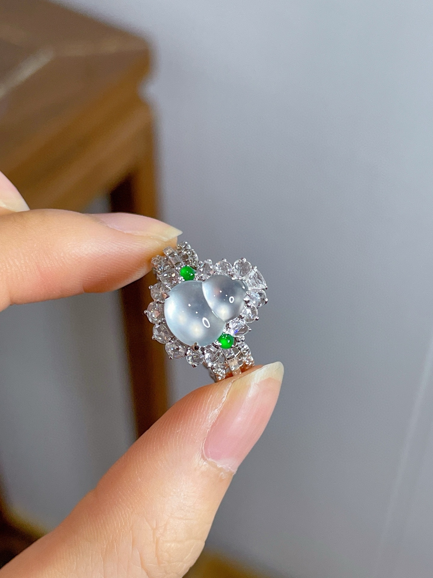 「翡翠」K18 天然高氷種ヒスイ　天然ダイヤモンド　上品　忍耐　5月誕生石 本翡翠　A貨　リング 26/1/31