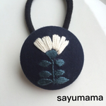 再販☆刺繍☆くるみボタンのヘアゴム