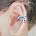 クリアガラス×くすみブルーのイヤーカフ ミニマルタイプ　金属アレルギーOK!