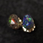 （★再販★1点もの）ブラックオパールのスタッドピアス（フリーフォーム・チタンポスト）