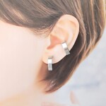 【再販×69】〈痛くない〉シルバーフラットリングイヤリング・イヤーカフ・フェイクピアス･ノンホールピアス〈直径約17㎜、幅約5㎜〉(両耳用)(手で調節可能)  管理No.1164 