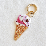 ハートチョコアイスクリームのビーズ刺繍バッグチャーム