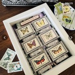 新作　O様専用ページ　お好きな切手で作るオーダーシャドーボックス　「美しい蝶の標本箱」チェコスロバキアと小鳥のマグネットフレーム　