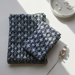 インド刺繍生地で仕立てた特別なブックポーチと文庫本カバー＜グリッドフラワー・ネイビー＞／2点セット	