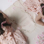 【新作早割】mini tapestry付き　ひなまつりタペストリー  雛人形 お雛様 ひなまつり 桃の節句 ネームプレート 命名書 名前旗 バースデータペストリー ハーフバースデー 100日祝い 