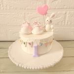 うさぎとベビーシューズのお誕生日クレイケーキ