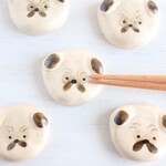  パグ犬　箸置き（１個）陶器製　