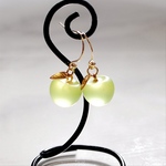 Green APPLE ひとつぶりんごピアス matte Ver.