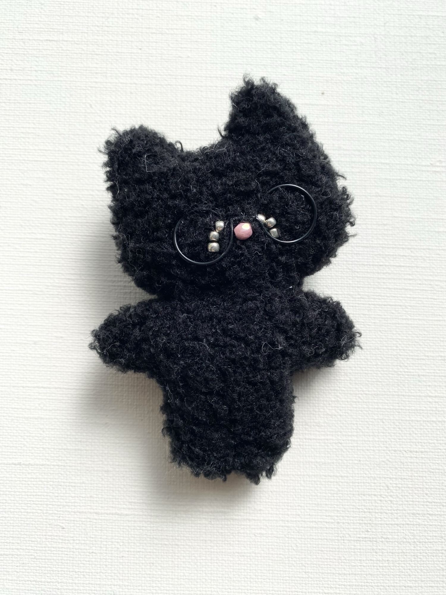 やんのか猫ちゃん ましかくミニポーチ - UWABAMI WORKS ウワバミ