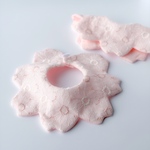 桜モチーフ 🌸 360度スタイ｜春｜ピンク｜初節句｜ひな祭り｜お花見｜春生まれの出産祝いに｜刺繍｜さくら｜花｜
