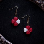 【受注製作】レジンアート　クローバーのピアス〈薔薇色の便り〉