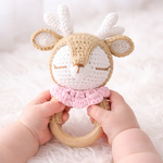 おもちゃ☆鹿ちゃん☆ガラガラ☆ラトル☆0歳☆男の子☆女の子☆かわいい☆編みぐるみ☆出産祝い☆あかちゃん☆プレゼント 