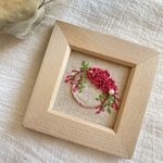 梅リース　梅の花　手刺繍　インテリア　置物　刺繍フレーム　桃の節句　ひな祭り