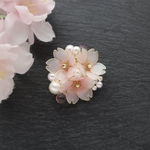 桜のブローチ
