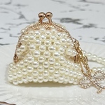 パール　ビーズ　がま口　小物入れ　小銭入れ　コインケース　ピルケース　ハンドメイド 推し活　チャーム　ストラップ付き