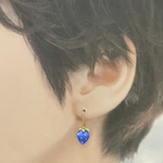 1513.ちっちゃな青苺フックピアス