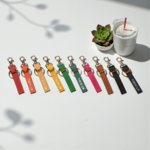 [名入れ]★入学祝い　卒業記念品　入社門出を祝う　チーム 結婚式　お名前無料　キーホルダ―　記念品にもイタリアレザー使用