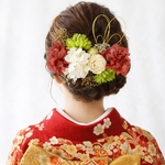 【再販】ドライフラワー髪飾り 赤ヘアアクセサリー 成人式 振袖 洋装和装 卒業袴 水引き 着物 緑ピンポンマム プリザーブドフラワー