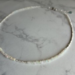 カレンシルバーとオパールの necklace