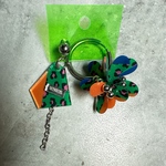 カラフルアシンメトリーピアス💚🩷🐆