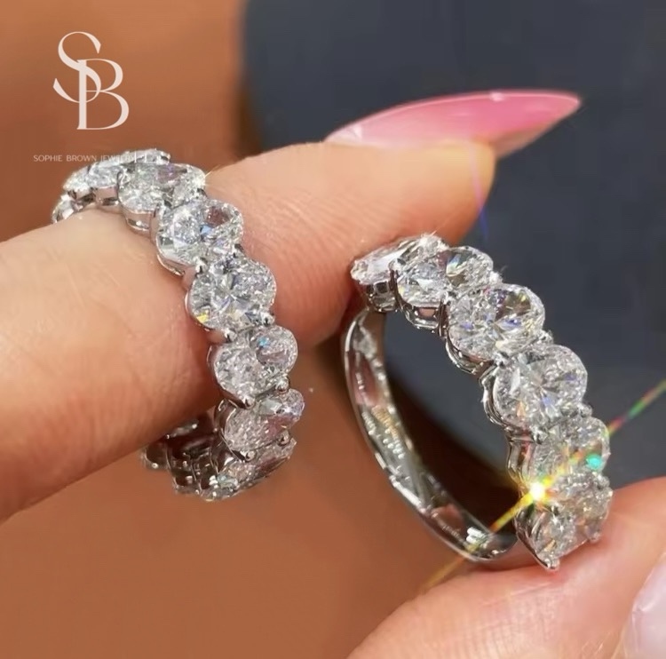 ppwz指輪レディース結婚指輪　婚約指輪　モアサナイト　ハーフエタニティリング モアッサナイト ハーフエタニティリング Vシェイプ 5石 キラキラ S925