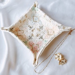 インド刺繍が華やぐ✨アクセサリートレイ　インテリア オシャレ 持ち運び　プレゼント