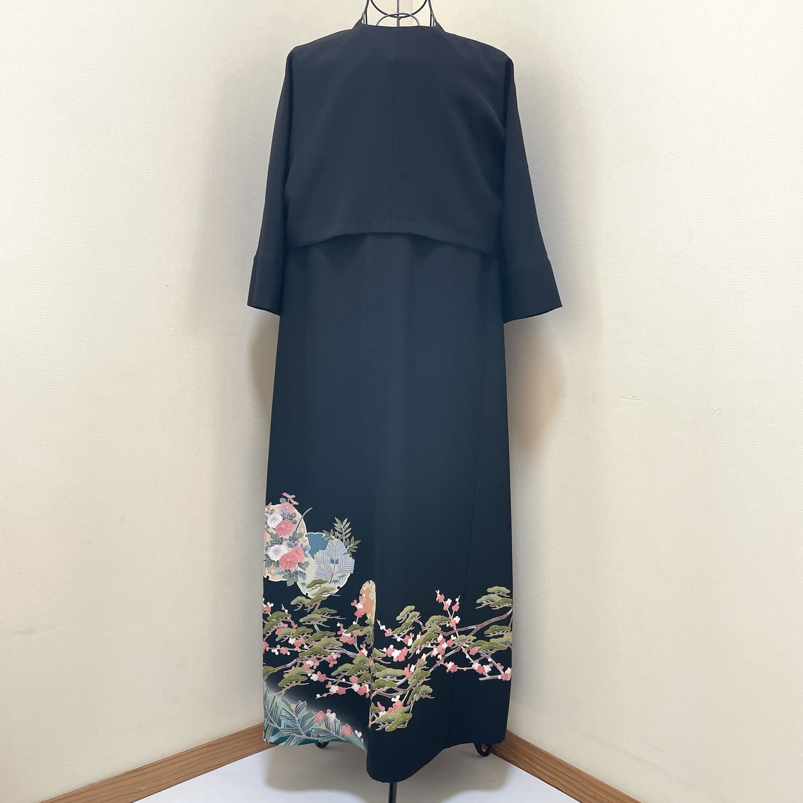 着物リメイク　黒留袖ボレロ ラグランスリーブ フリーサイズ ワンピースとセットアップ可結婚式　卒業式　羽織り