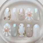 Classic lvory 　ニュアンスネイル  ブライダルネイル ブライダル ウェディングネイル ウェディング ネイルチップ 成人式 春ネイル シンプル サイズオーダー フラワーネイル