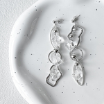 ♡20【再販】シルバー × クリア × 氷  大ぶり アシンメトリー  ハンドメイド ピアス イヤリング 個性 じゃらじゃら モノトーン お洒落