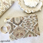 《new》🥀インド刺繍ポーチ　インド刺繍コスメポーチ　インド刺繍　コスメポーチ　インド刺繍生地　ギフト　フェイクレザー　カラビナ付き　パールチャーム付き