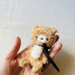 ぺたんこくま【１０cm】小さなぬいぐるみ／ハンドメイドミニチュアテディベア