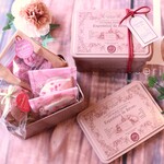 ☆甘くて可愛い、ベリーの小さな宝箱☆「ベリーのねこ缶ギフト」☆