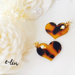 《SALE🎃》♡べっ甲柄heart×スワロフスキーパール✴︎イヤリング《送料無料》