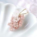 「桜を纏う」天然石 イヤーカフ 片耳 揺れる 軽い 誕生石 ピンク 春 入学式 卒業式 フォーマル ギフト プレゼント