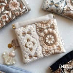 new🌿インド刺繍リボン♡華やかバネ口ポーチ⑥✨裏側ポケット！　3,600円