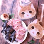 ☆数量限定☆猫さんのクッキー缶(カカオクッキー＆いちごクッキー)☆