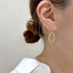 【新作限定割引】 New‼︎〜simple style 〜  textureニュアンスゴールド オーバル ピアス / イヤリング / 樹脂ピアス / チタンピアス