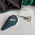 刺繍がま口　マーガレット　ハサミケース