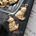 真鍮パーツ［アメリカ製］＊4個／アンティーク調　猫　動物　アニマル　チャーム　jewelry making supplies