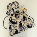 new💕黒猫と薔薇の巾着トート(生成り)