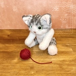 ハチワレのサバ白猫　ぬいねこ