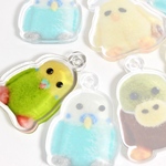 セキセイインコ(緑)を閉じ込めたアクリルキーホルダー