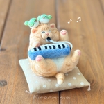 歌の練習中♪茶トラさんとメジロさん　羊毛フェルト