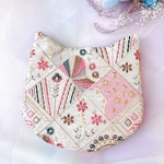 大人かわいい ねこ型ポーチ インド刺繍×合皮 親ねこちゃん