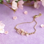 春を呼ぶ　桜（さくら）舞うビジューのブレスレット