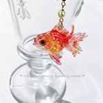 空洞レジン ＊お腹ぽんぽこ金魚＊ 耳飾り シルバーカラー金具