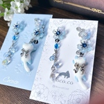 青いさくらにゃんこのピアス
