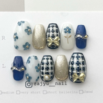 𝐁𝐥𝐮𝐞 𝐭𝐰𝐞𝐞𝐝 ◾️ネイルチップ ネイビー nail tip 韓国 大人可愛い order nail  紺　秋冬　ツイード　ワンピース　推し活　青　ブルー　お花　小花柄　