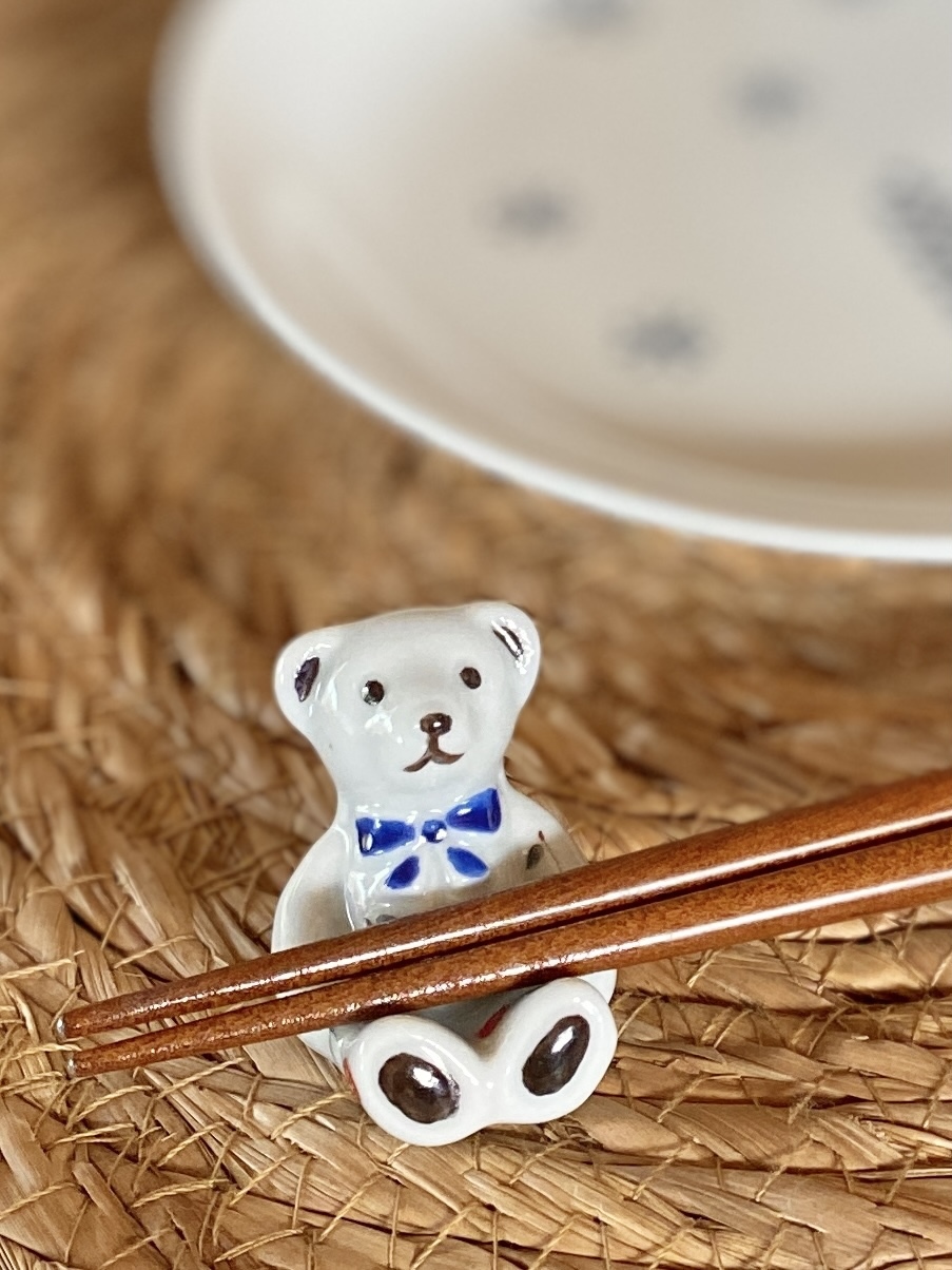 さくらんぼベア箸置き（ポーセラーツ）Sweet Cherry Bear- series 2